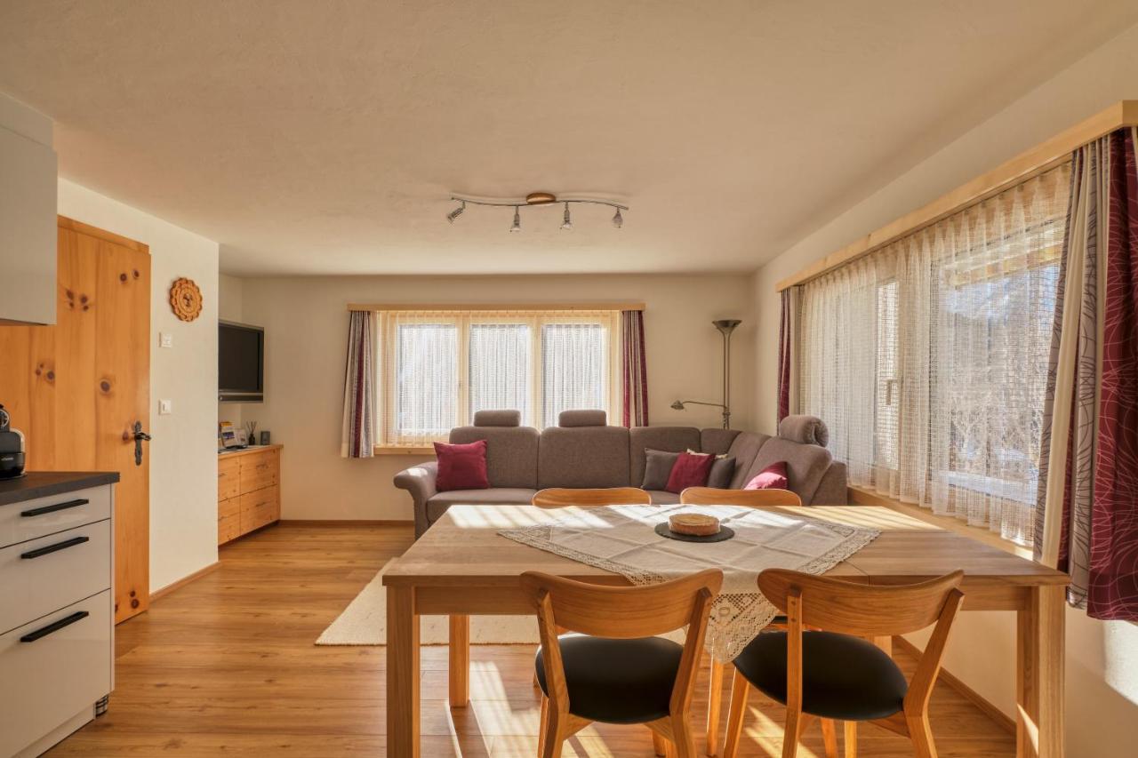 Chasa Plajet Apartment Ramosch Ngoại thất bức ảnh
